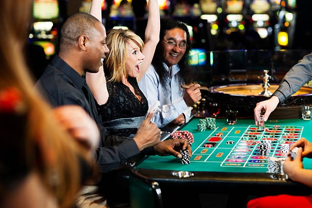 Live wheel with 38 pockets American Roulette wheel on jaya toto live-dealer table